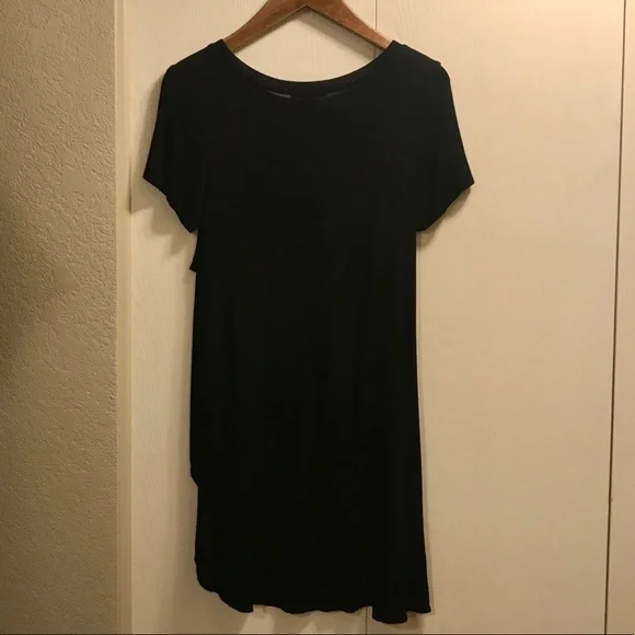 High-Low Basic Tee - Picture 3 of 3